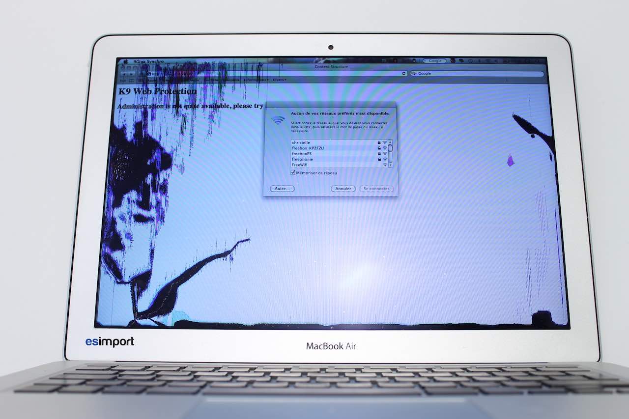 Tutoriel décrivant le changement de l'écran LCD sur un MacBook A1369